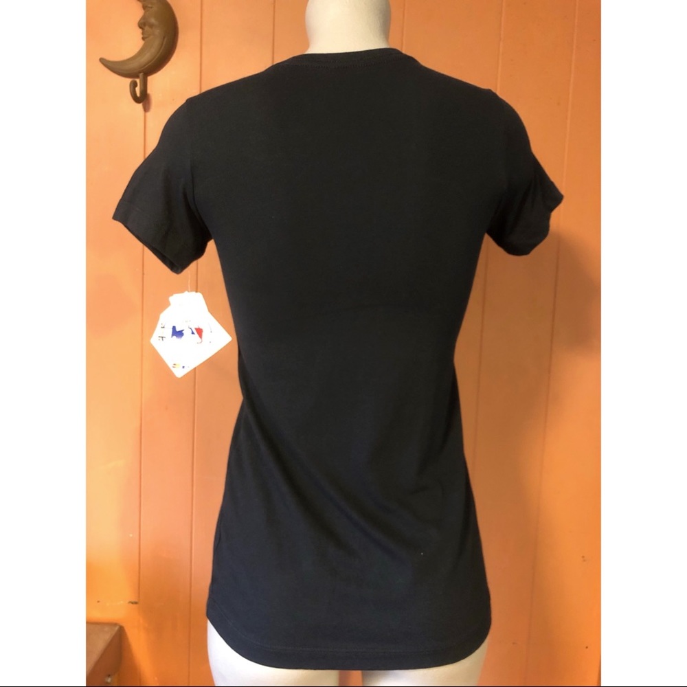 NWT MLB Pittsburgh Pirates V-Neck Logo Tee, Small - Picture 2 of 8
